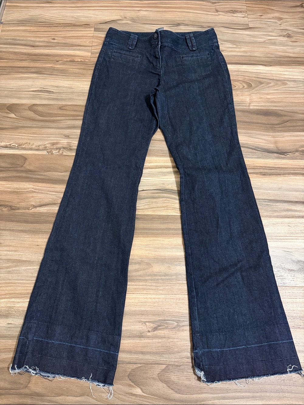 Ann Taylor Curvy Fit Dark Wash Flare Leg Jeans 8 Raw Hem Mid Rise Boho Stretch